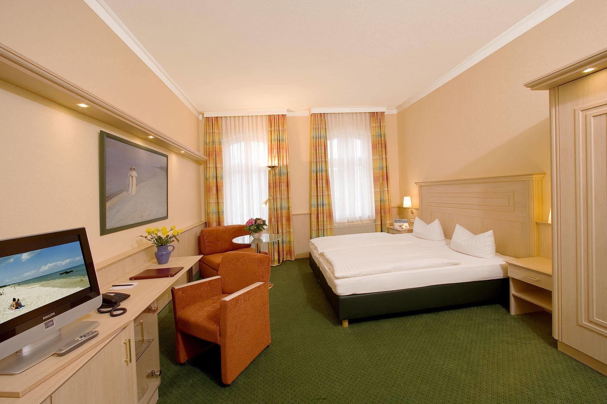 Hotel Duenenschloss Mit Private Spa Zinnowitz Exteriér fotografie